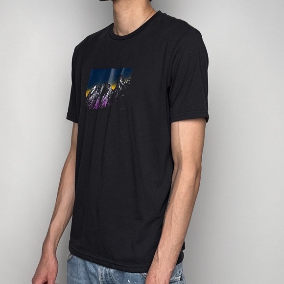 Oakley Hydrolix Mens Black Mountain Graphic Performance T-Shirt Size Medium - Picture 8 of 9